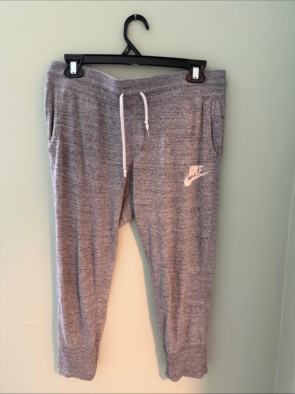 Nike Women’s Heather Gray Capri Joggers with White Logo